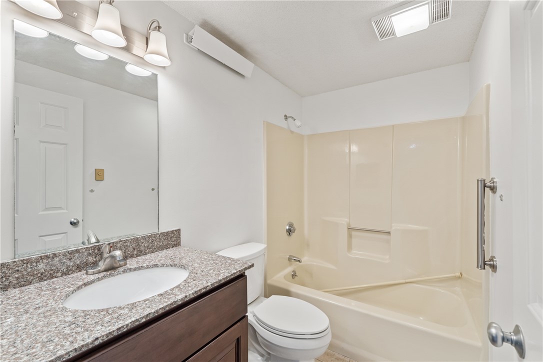 30 Argyle Avenue, Unit 201 Riverside, RI 02915 - Photo 21 of 37