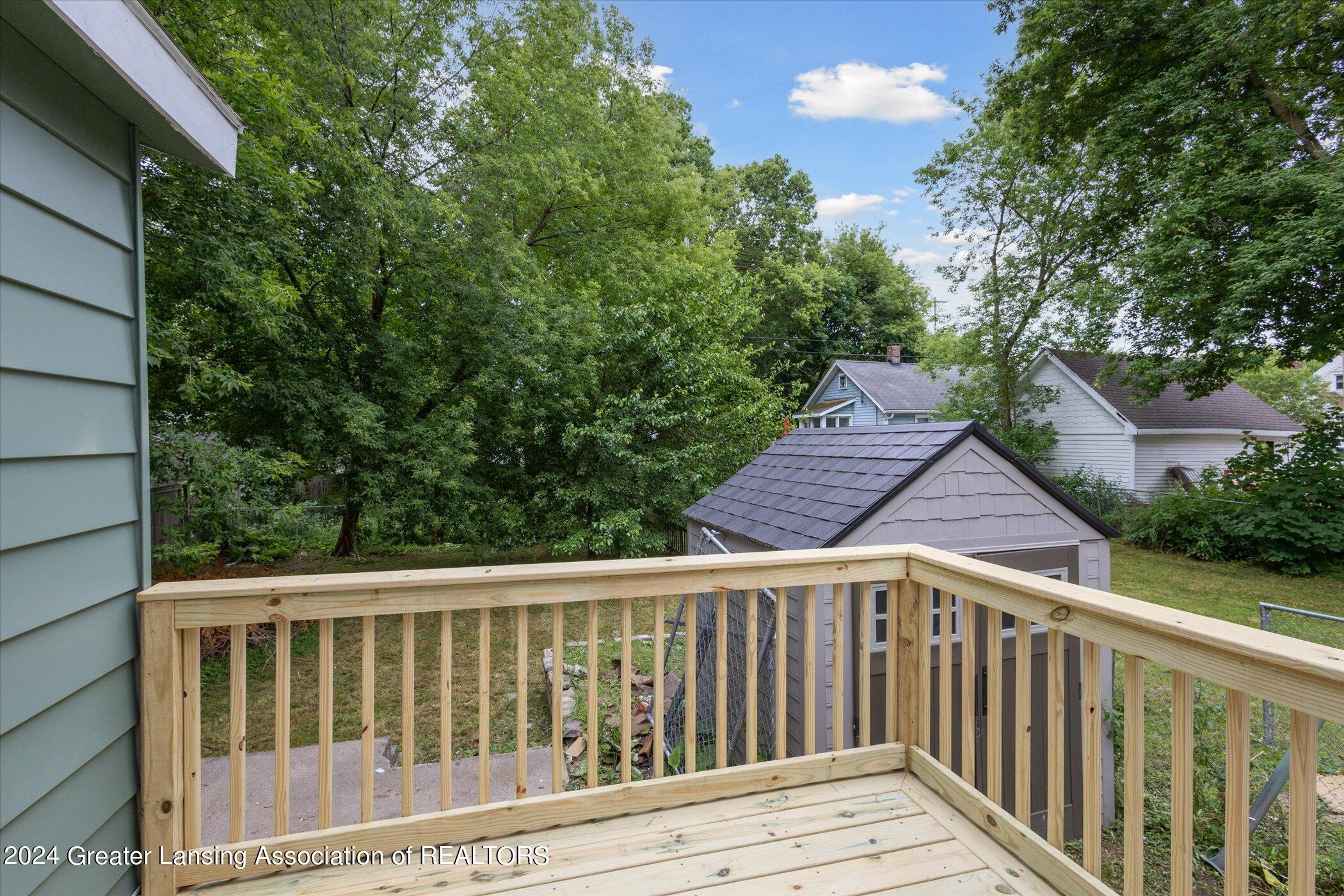 2211 South Rundle Avenue Lansing, MI 48910 - Photo 26 of 39 27-2211-S-Rundle-Ave-Lansing-MI-48910-Wi