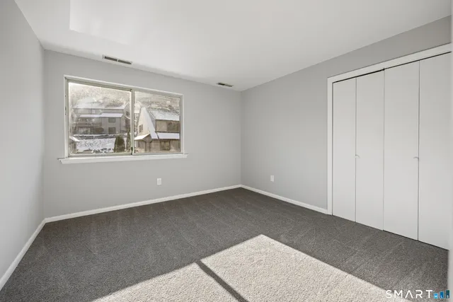 $314,700 | 35 Brockton Court, Unit 35, Beacon Falls, CT 06403