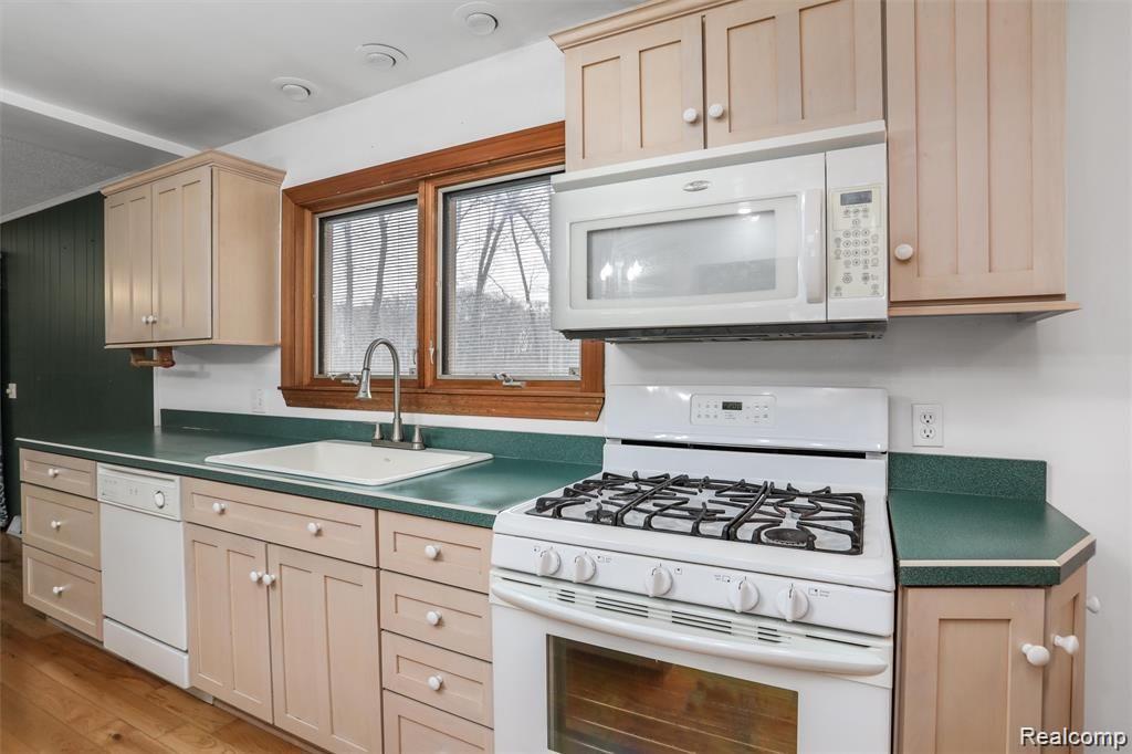 4251 Secor Road Ida, MI 48140 - Photo 23 of 34