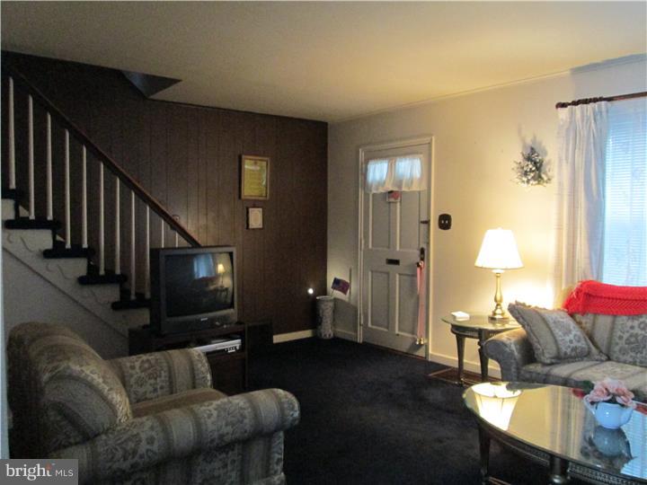 323 Sycamore Road West Reading, PA 19611 - Photo 3 of 15
