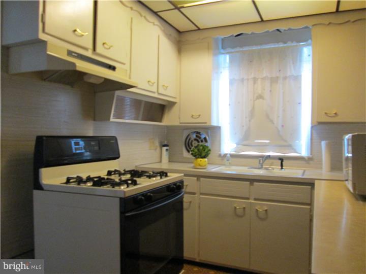 323 Sycamore Road West Reading, PA 19611 - Photo 7 of 15
