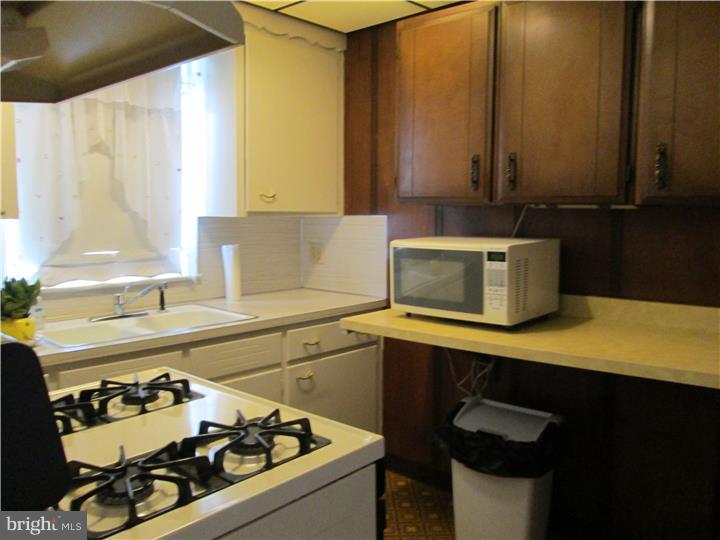 323 Sycamore Road West Reading, PA 19611 - Photo 8 of 15
