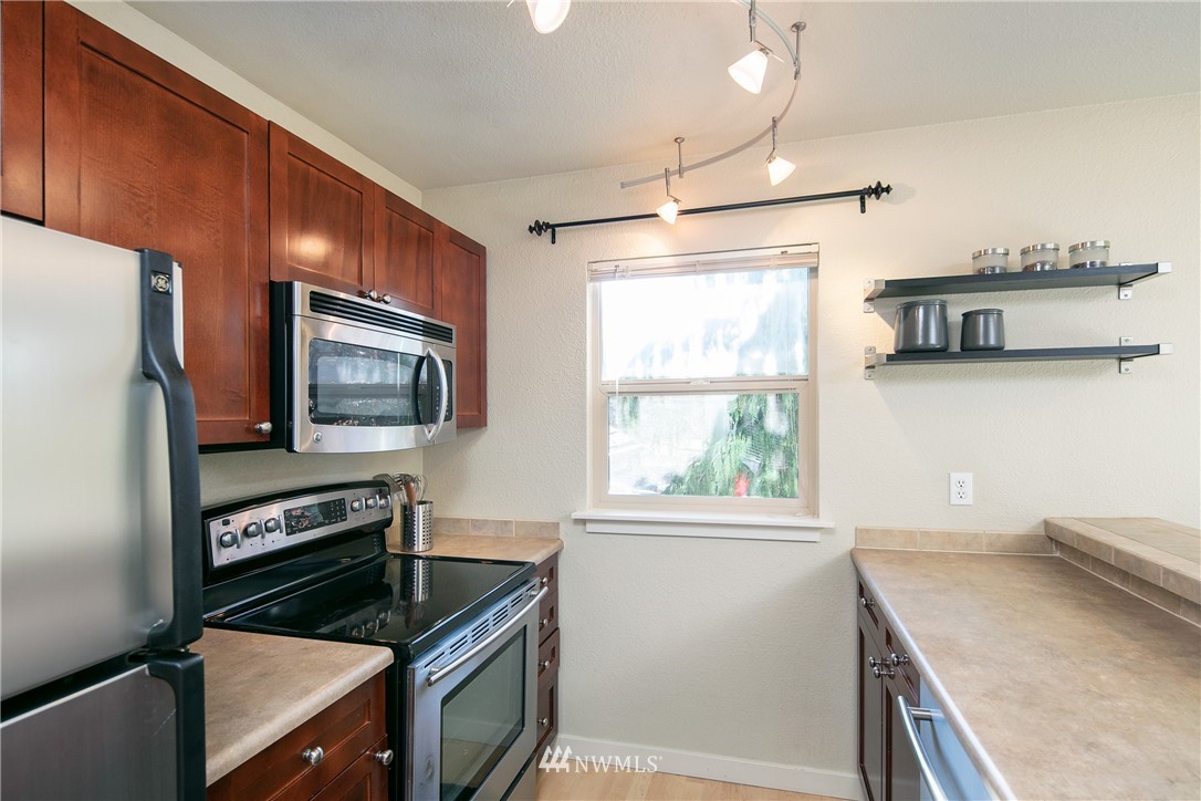 9805 Avondale Road Northeast, Unit S251 Redmond, WA 98052 - Photo 8 of 18 Gallery Image 8