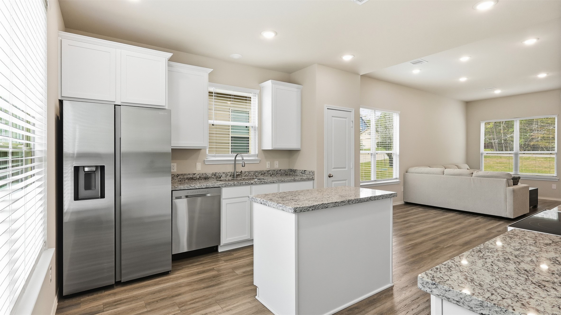 903 Crystal River Conroe, TX 77316 - Photo 14 of 33