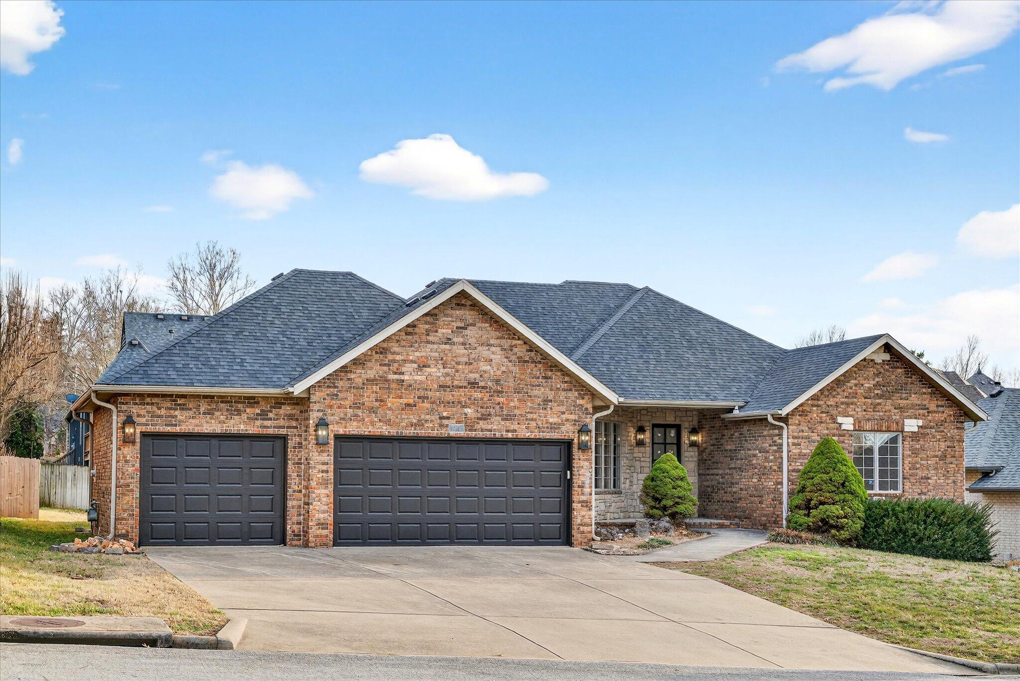 930 East Canterbury Street Springfield, MO 65810 - Photo 1 of 1 02-1