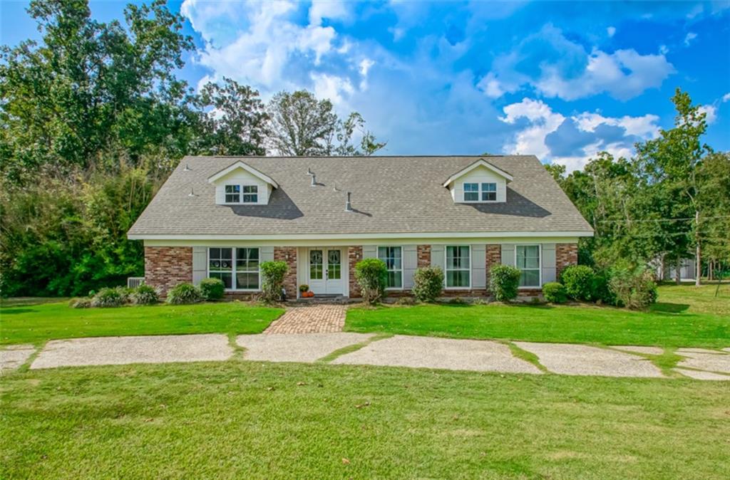 217 Tchefuncte Drive Covington, LA 70433 - Photo 2 of 37