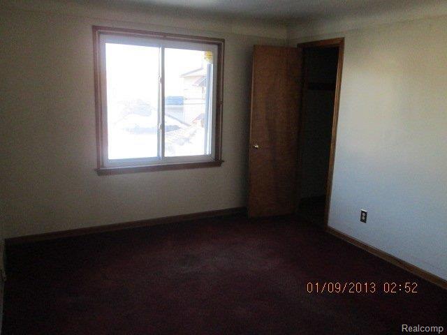 95 Walnut Street River Rouge, MI 48218 - Photo 5 of 6 walnut bed 2.JPG