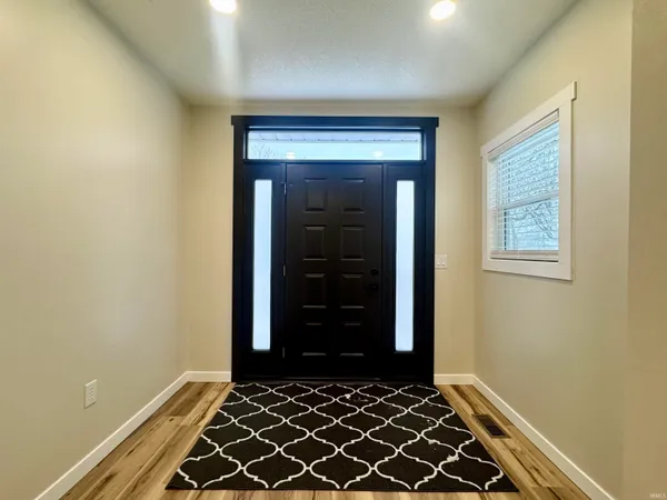 $199,800 | 903 South Water Street, Jonesboro, IN 46938