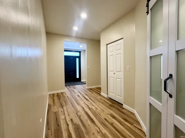 $199,800 | 903 South Water Street, Jonesboro, IN 46938