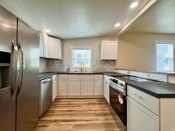 $199,800 | 903 South Water Street, Jonesboro, IN 46938