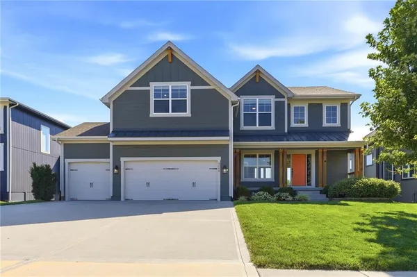 $650,000 | 3008 Southwest Arboridge Drive, Lee's Summit, MO 64082