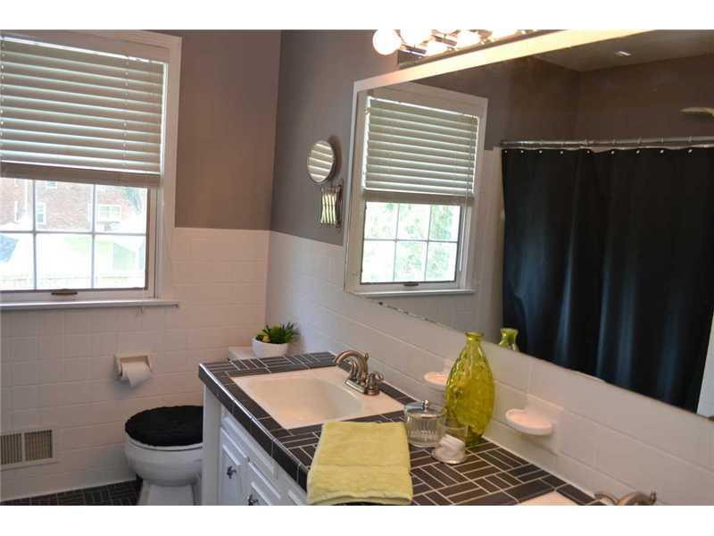 6337 Hythe Road Indianapolis, IN 46220 - Photo 16 of 24 Gallery Image 16