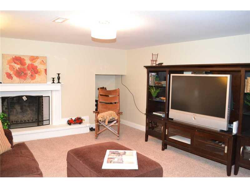 6337 Hythe Road Indianapolis, IN 46220 - Photo 19 of 24 Gallery Image 19
