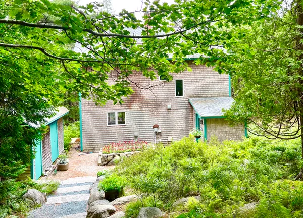 $625,000 | 7 Cobbles End, Mount Desert, ME 04660