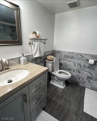 $2,600 | 55 Clinton Place, Unit 506, Hackensack, NJ 07601