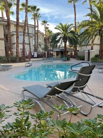 $1,480 | 7155 South Durango Drive, Unit 306, Las Vegas, NV 89113