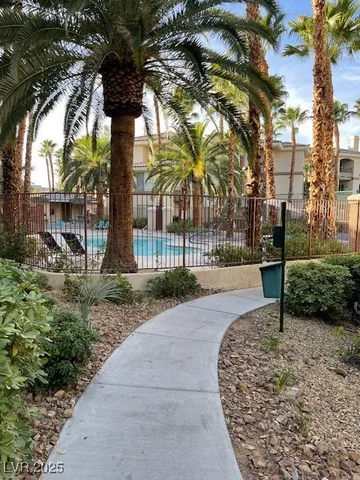 $1,480 | 7155 South Durango Drive, Unit 306, Las Vegas, NV 89113