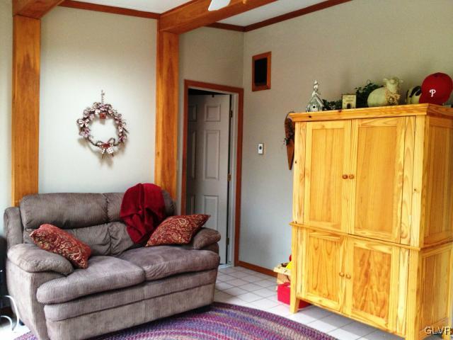 4791 Hillside Road Northampton, PA 18067 - Photo 4 of 32 Gallery Image 4