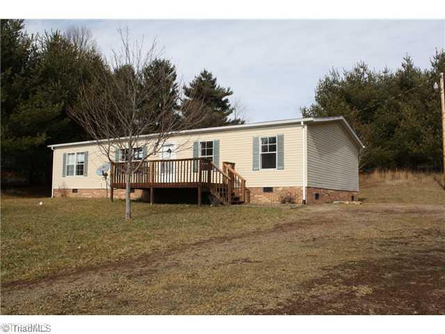 929 Alum Ridge Road Northwest Willis, VA 24380 - Photo 1 of 12 Exterior Front.