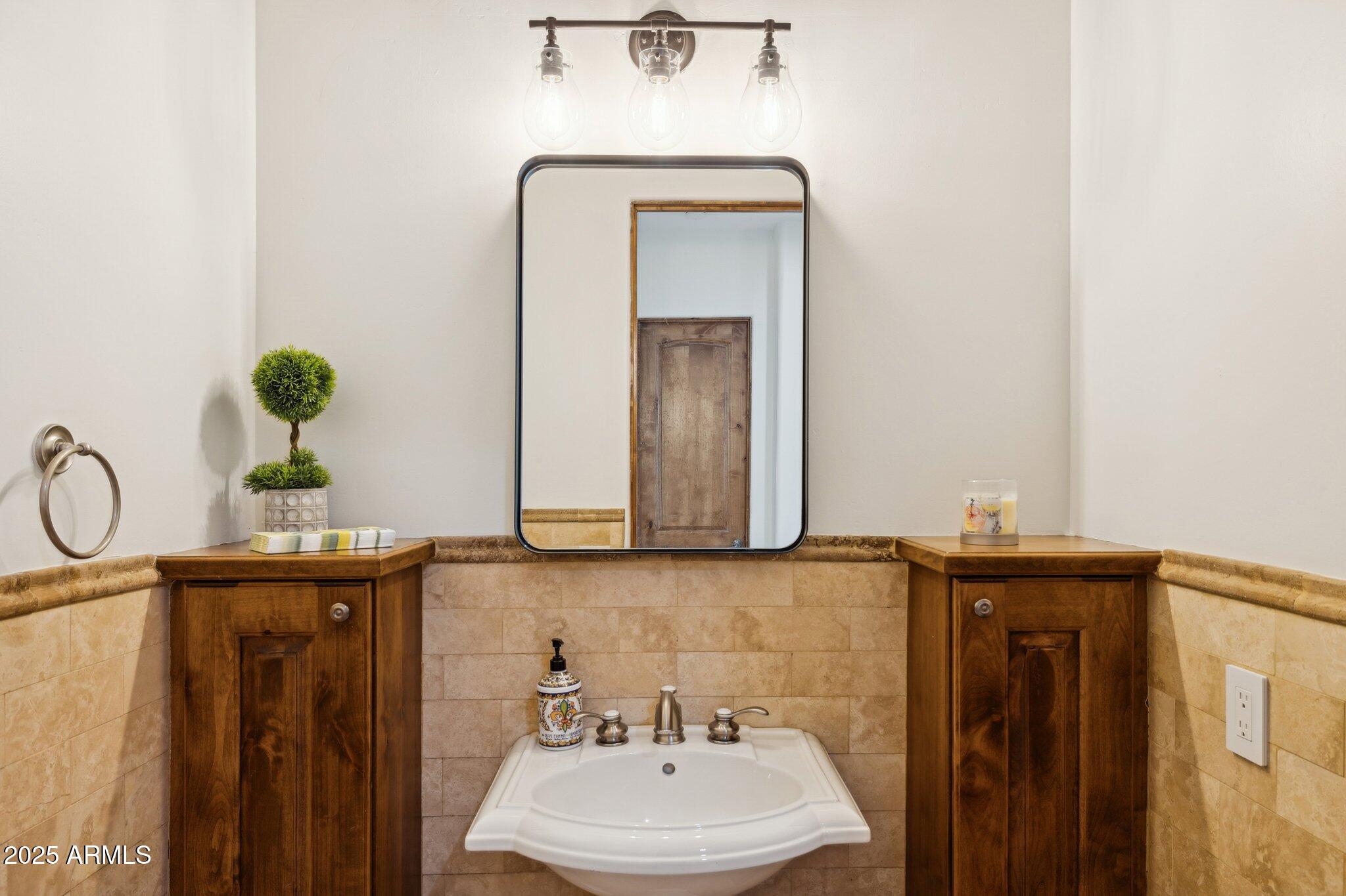 13174 East Geronimo Road Scottsdale, AZ 85259 - Photo 34 of 60 Powder room