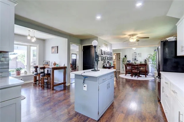 $277,500 | 215 East Walnut Street, Waverly, MO 64096