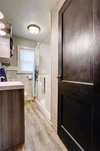 $277,500 | 215 East Walnut Street, Waverly, MO 64096