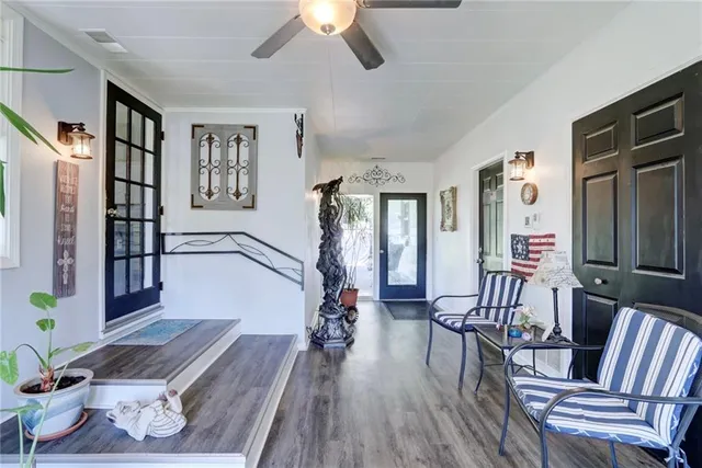 $277,500 | 215 East Walnut Street, Waverly, MO 64096