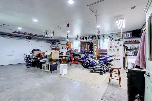 $277,500 | 215 East Walnut Street, Waverly, MO 64096