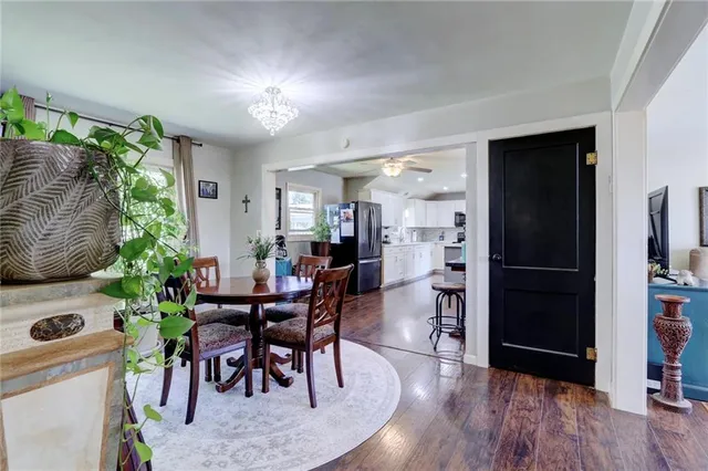 $277,500 | 215 East Walnut Street, Waverly, MO 64096