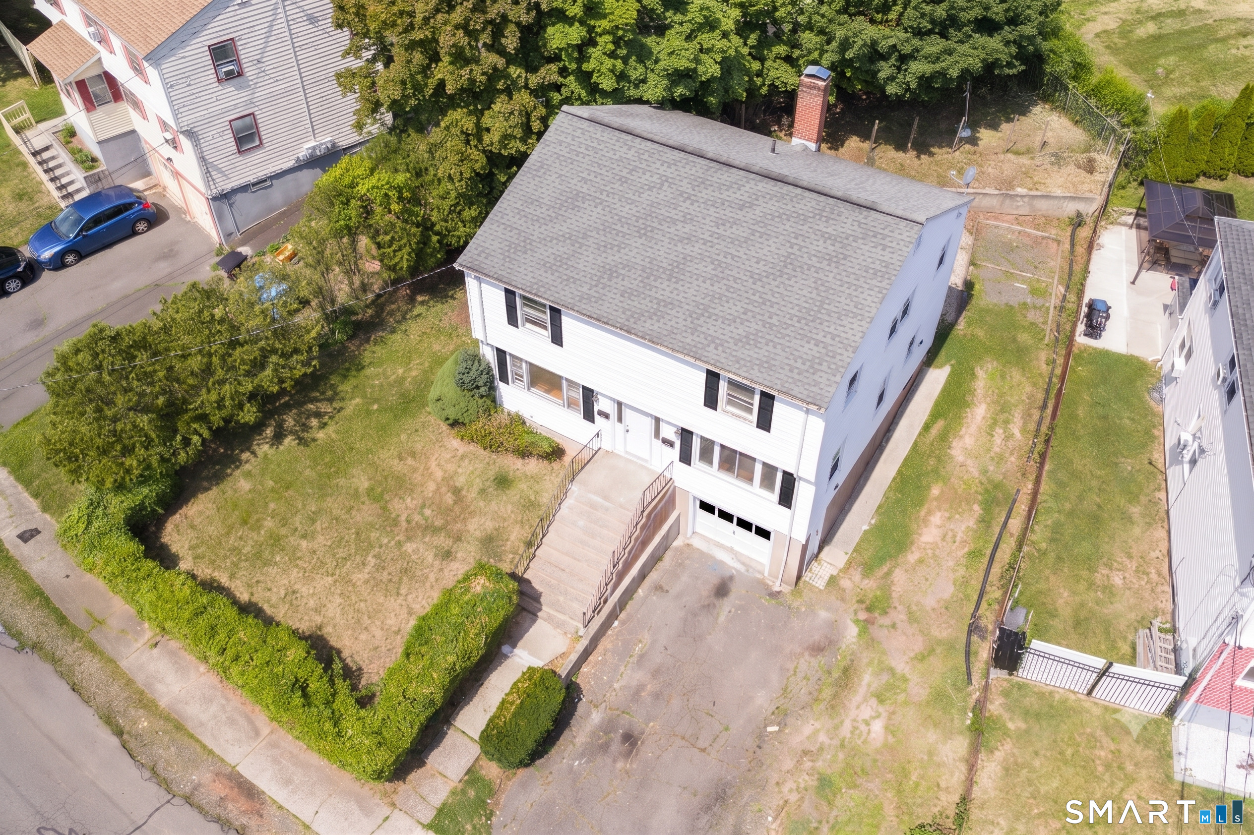 12 Lewis Road New Britain, CT 06053 - Photo 3 of 31