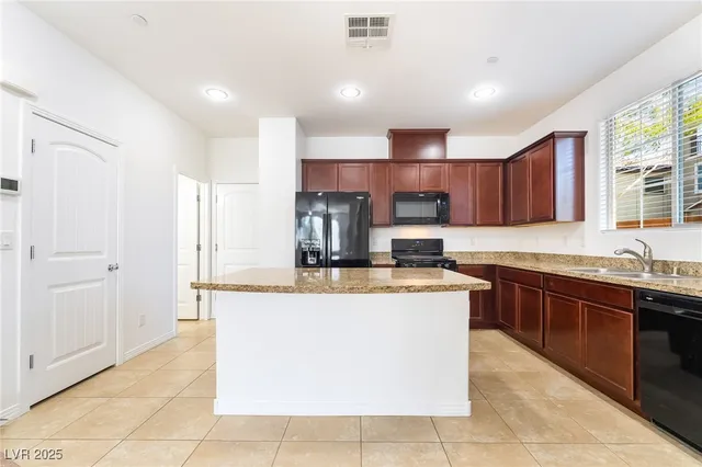 $2,100 | 2646 Marvel Astoria Street, Henderson, NV 89044