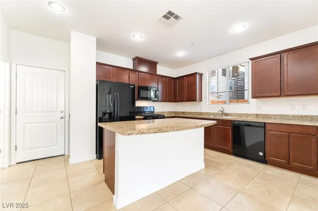 $2,100 | 2646 Marvel Astoria Street, Henderson, NV 89044