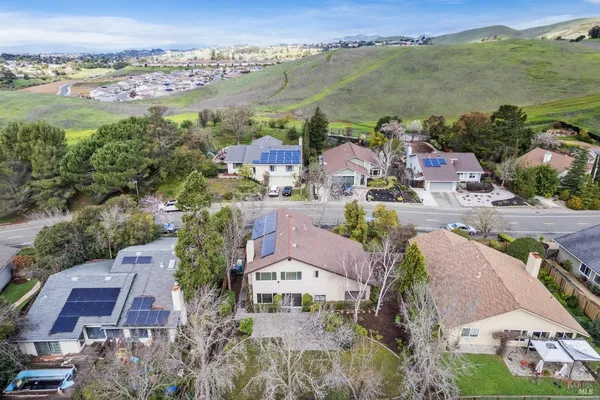 $860,000 | 902 Bolton Circle, Benicia, CA 94510