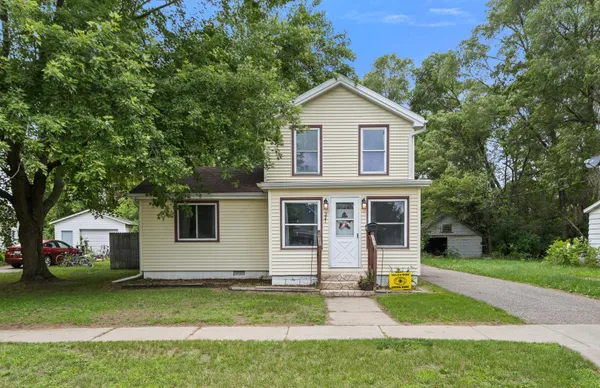 $249,900 | 321 East Marion Street, Portage, WI 53901