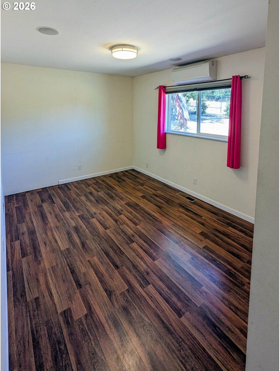 61 Oak Street Winston, OR 97496 - Photo 11 of 46 Gallery Image 11