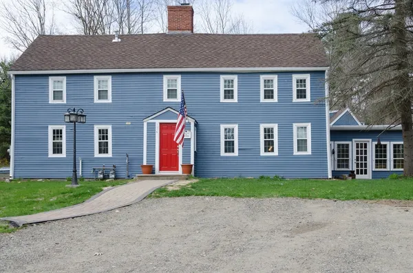 $1,300,000 | 134 King Street, Groveland, MA 01834
