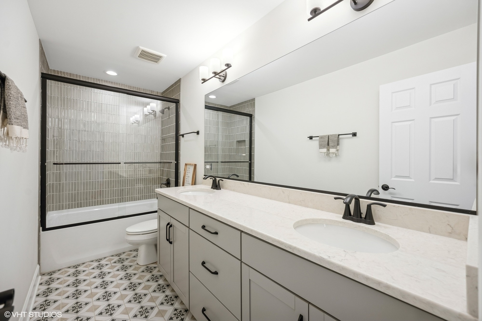 4142 Hampton Court Glenview, IL 60026 - Photo 19 of 26