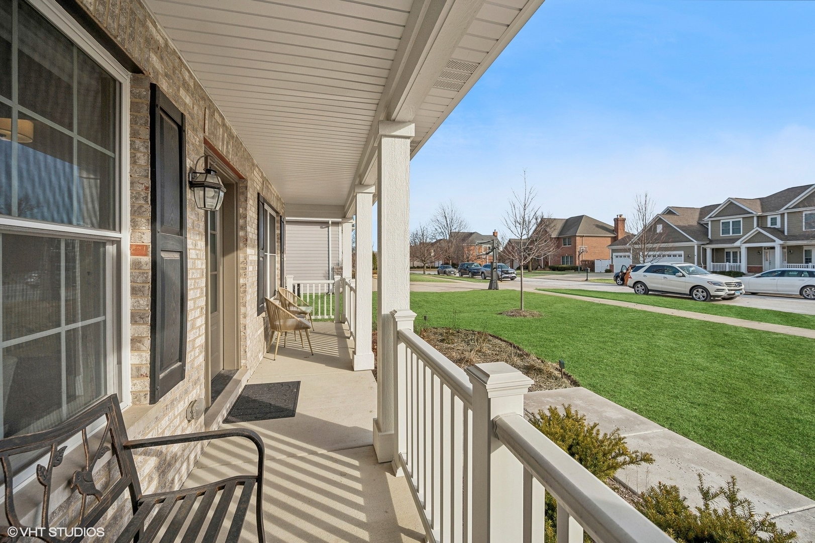 4142 Hampton Court Glenview, IL 60026 - Photo 3 of 26