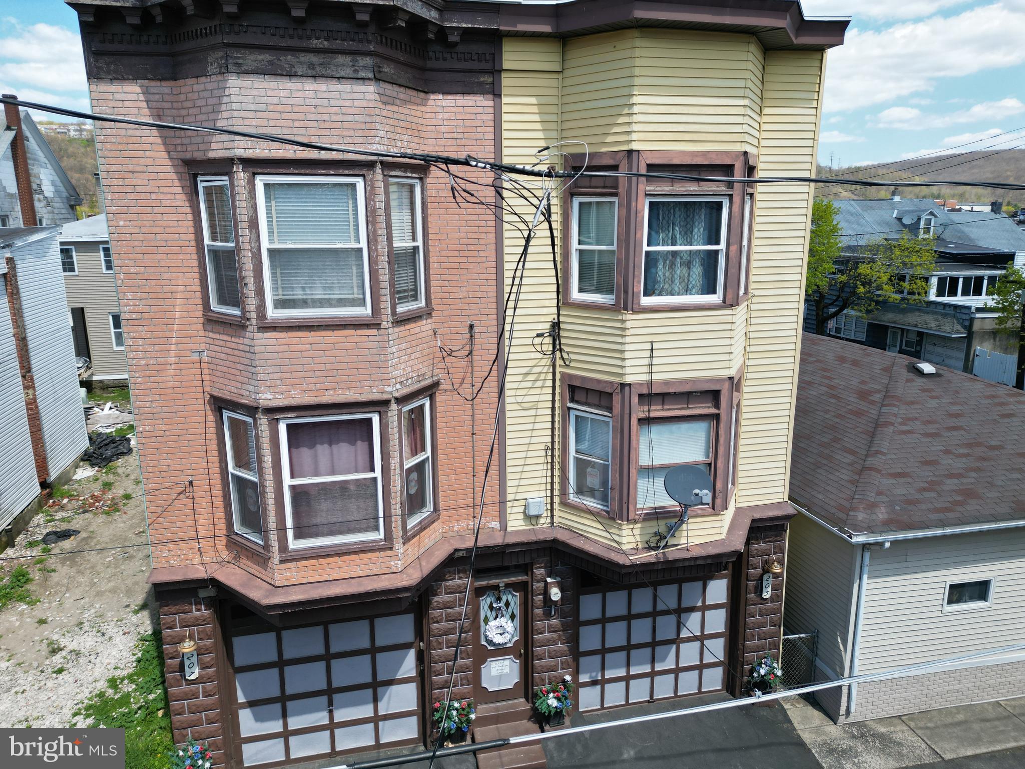 205-207 West Atlantic St  