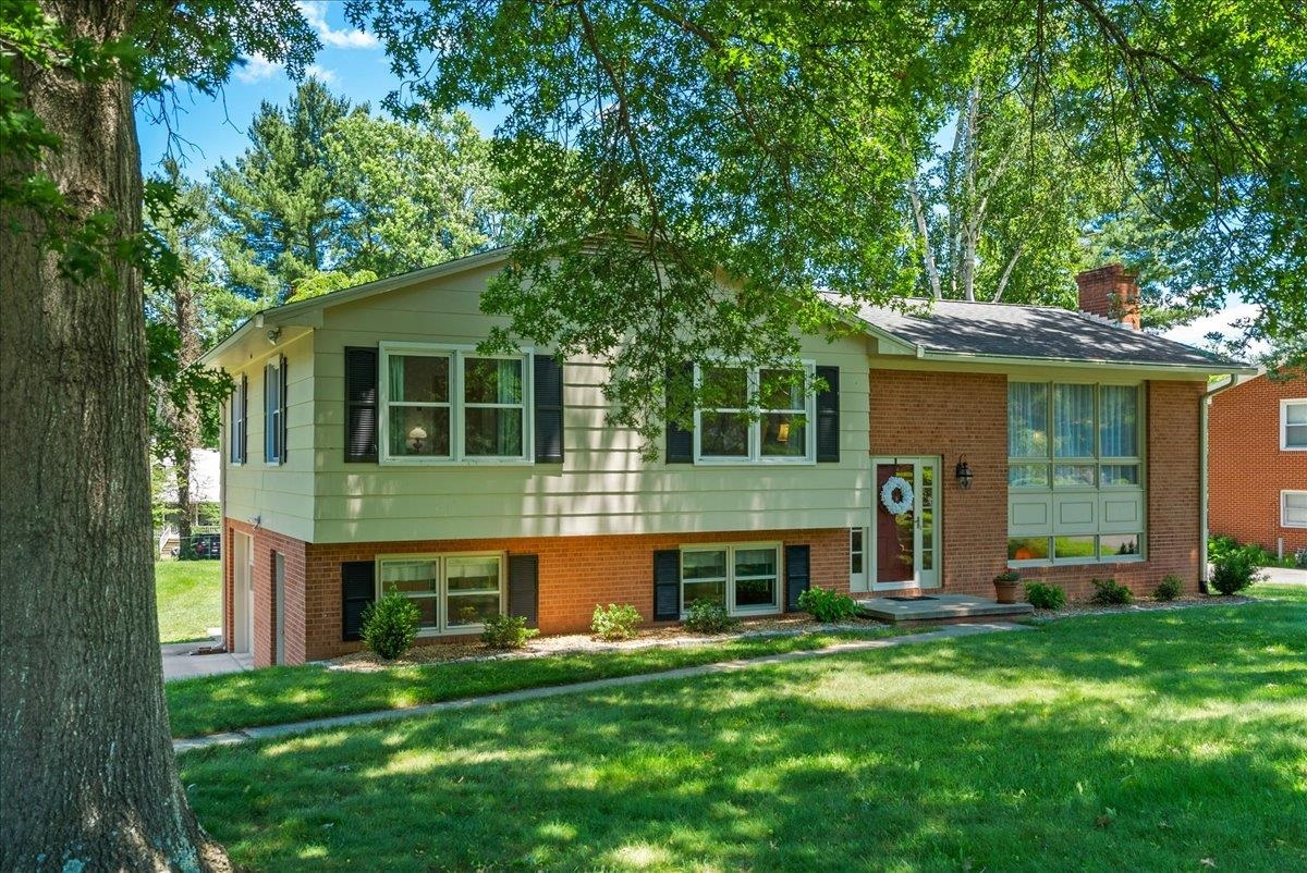 15 Link Road Lexington, VA 24450 - Photo 3 of 51 Gallery Image 3
