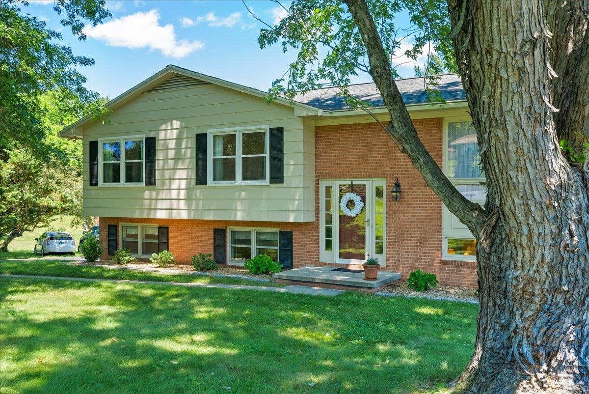 15 Link Road Lexington, VA 24450 - Photo 4 of 51 Gallery Image 4