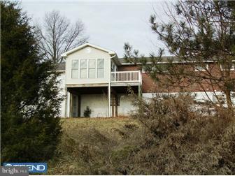 1321 Pineland Road Birdsboro, PA 19508 - Photo 3 of 12 Gallery Image 3