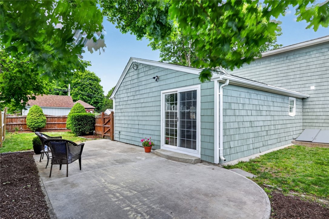 52 Pleasant View Road Warwick, RI 02888 - Photo 40 of 47