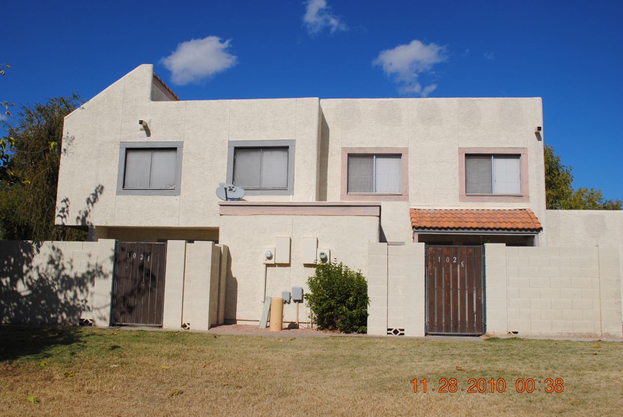 1017 East Redfield Road Tempe, AZ 85283 - Photo 3 of 9 back