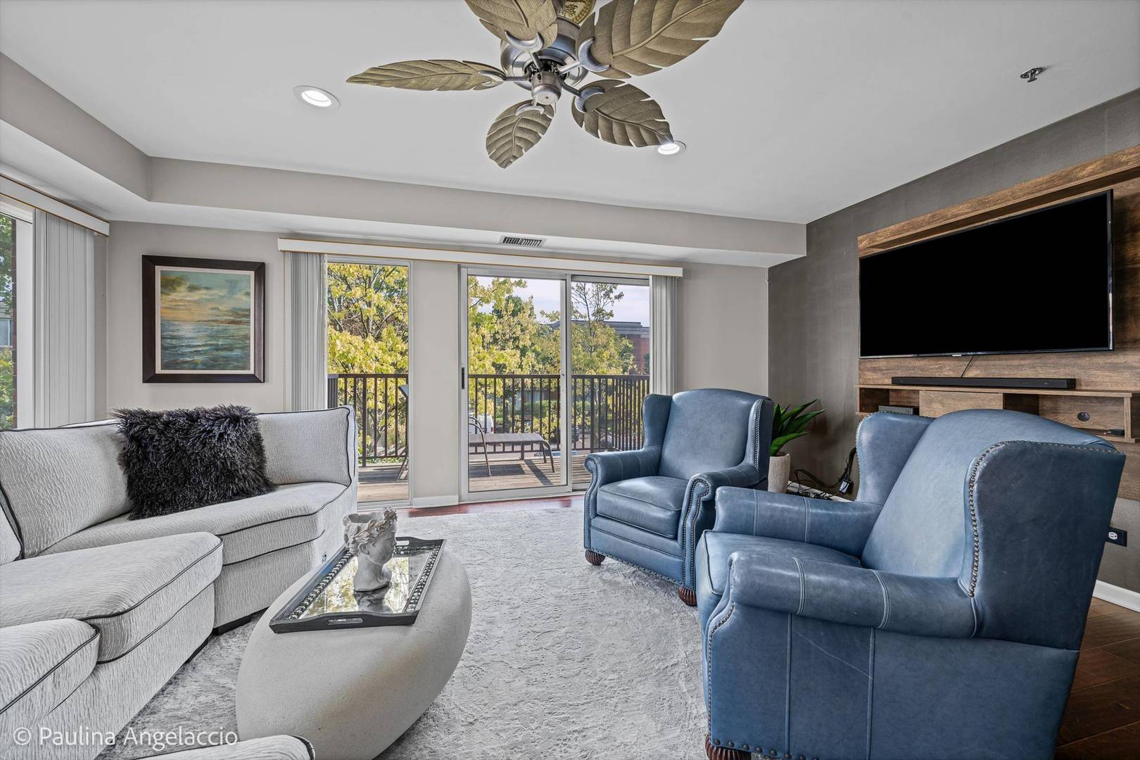 412 Kelburn Road, Unit 212 Deerfield, IL 60015 - Photo 4 of 19 Gallery Image 4