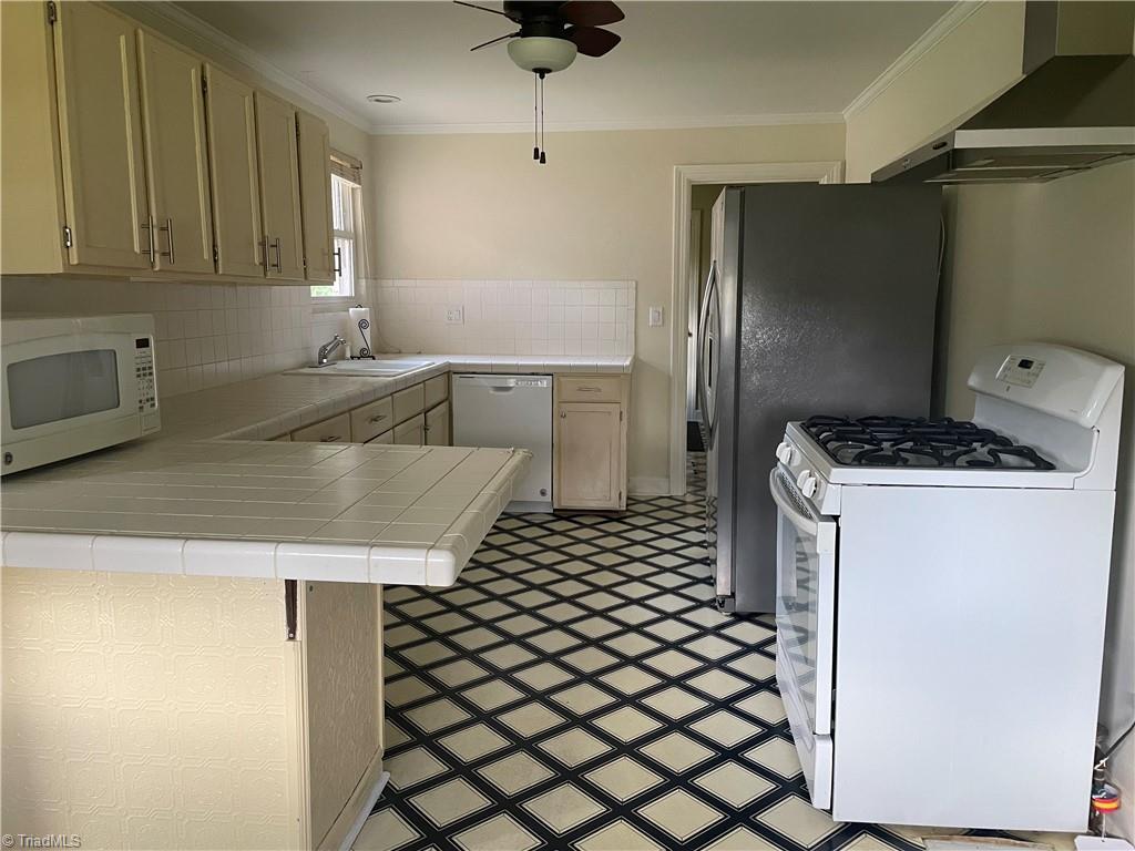 1805 Bringle Ferry Road, Unit 1805 Salisbury, NC 28146 - Photo 12 of 25 Gallery Image 12