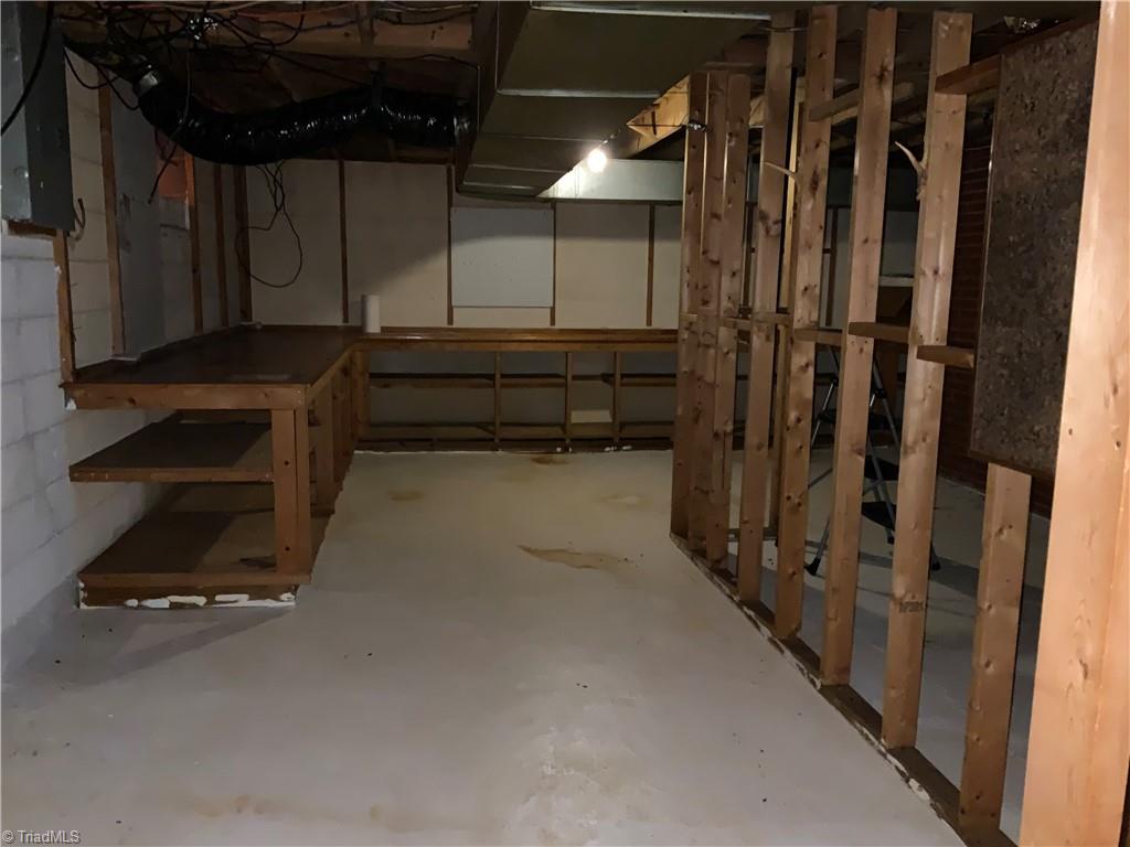 1805 Bringle Ferry Road, Unit 1805 Salisbury, NC 28146 - Photo 25 of 25 Basement shop area.