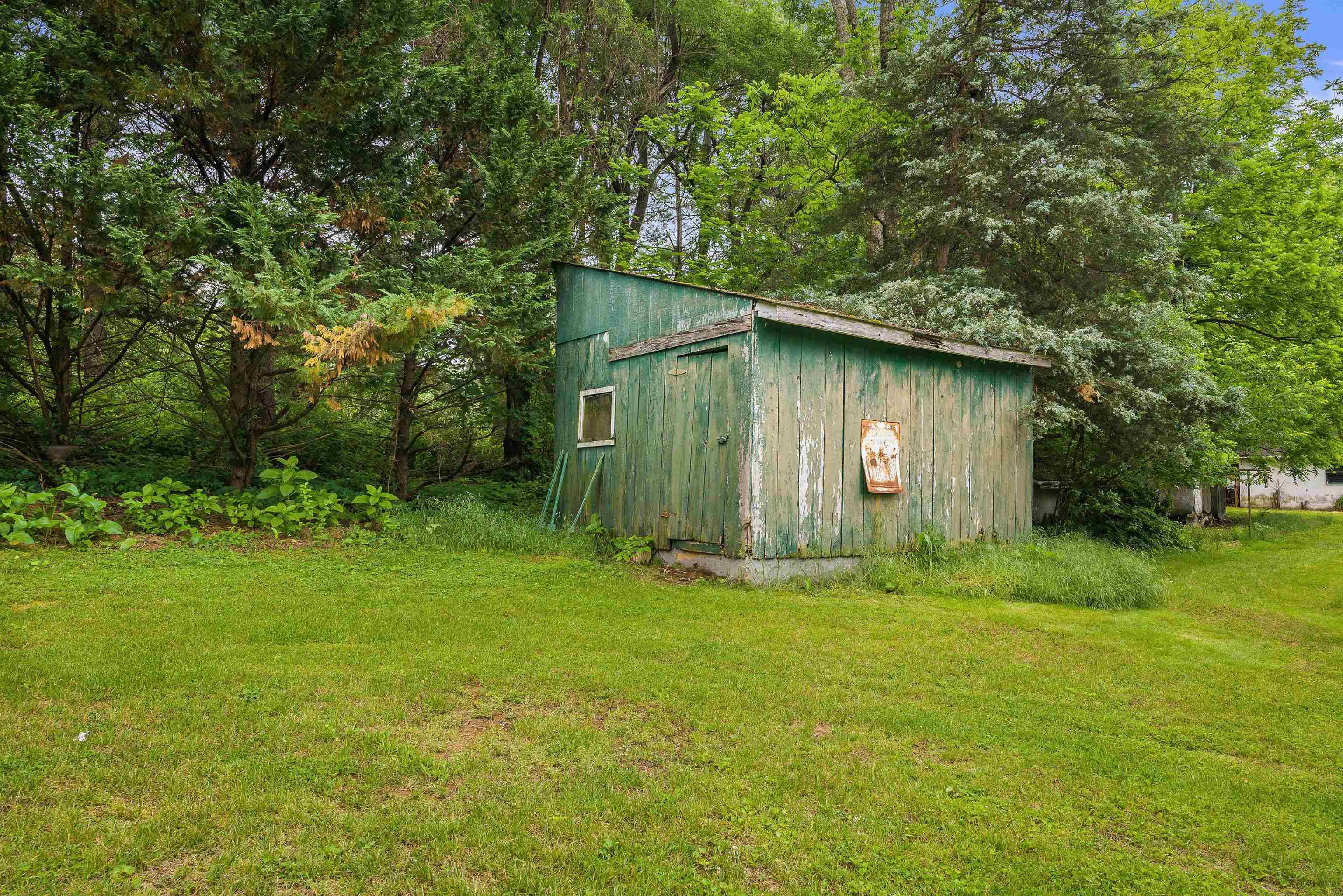 2156 Lyndhurst Road Waynesboro, VA 22980 - Photo 28 of 35 a house with a yard