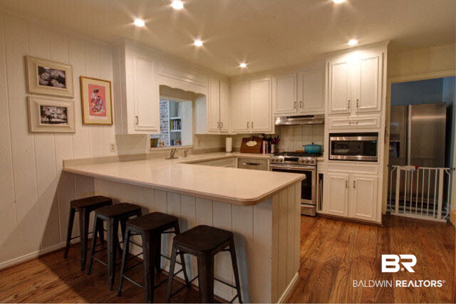 374 Ridgewood Circle Fairhope, AL 36532 - Photo 9 of 22 kitchen